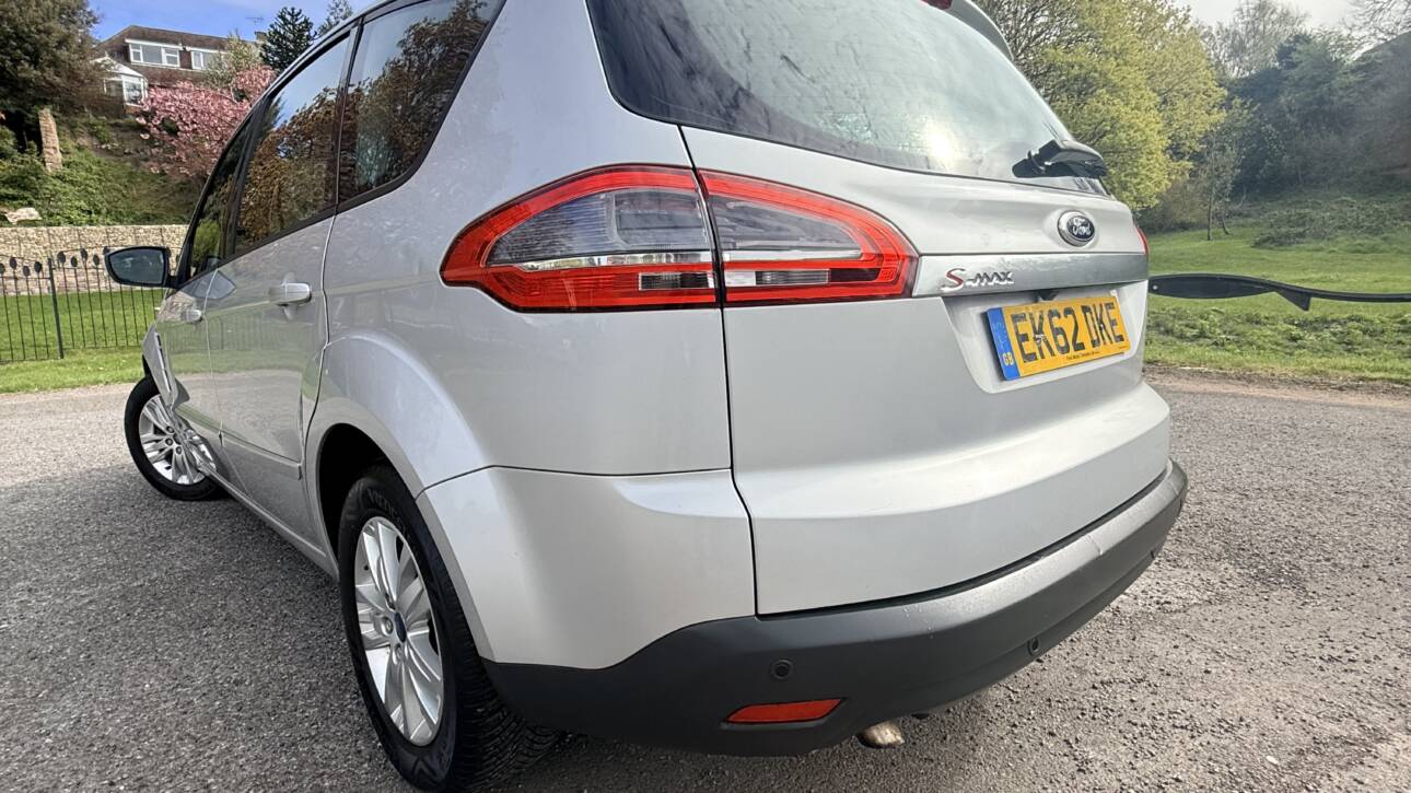 Ford S-Max 2012 model