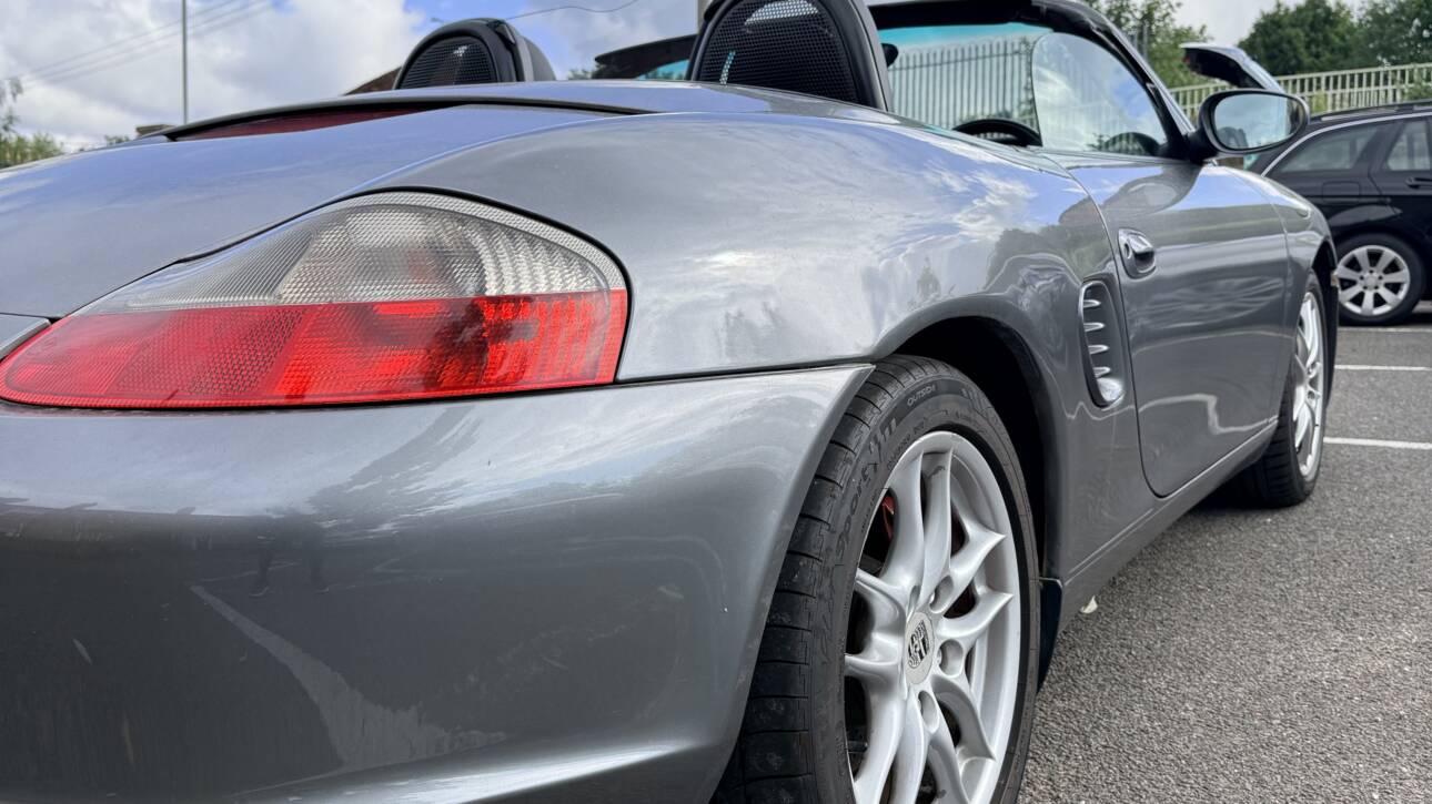 This 2003 Porsche Boxster 986 S comes with the peace of mind of a clear vehicle history check and will be supplied with 12 months MOT upon purchase. This model features a powerful 3.2L petrol engine, providing a robust driving experience for those who appreciate the classic engineering of this era. The vehicle was last serviced at 148,000 miles, ensuring that its maintenance history is documented for the next owner. The 986 S variant stands out for its impressive performance capabilities, capable of accelerating from 0 to 60mph in just 6.4 seconds. Beyond its speed, this model is notable for falling into a low insurance group, which makes it a more practical and accessible choice for enthusiasts compared to many other sports cars in its class. This combination of spirited acceleration and manageable running costs helps this Porsche offer a balanced driving experience.