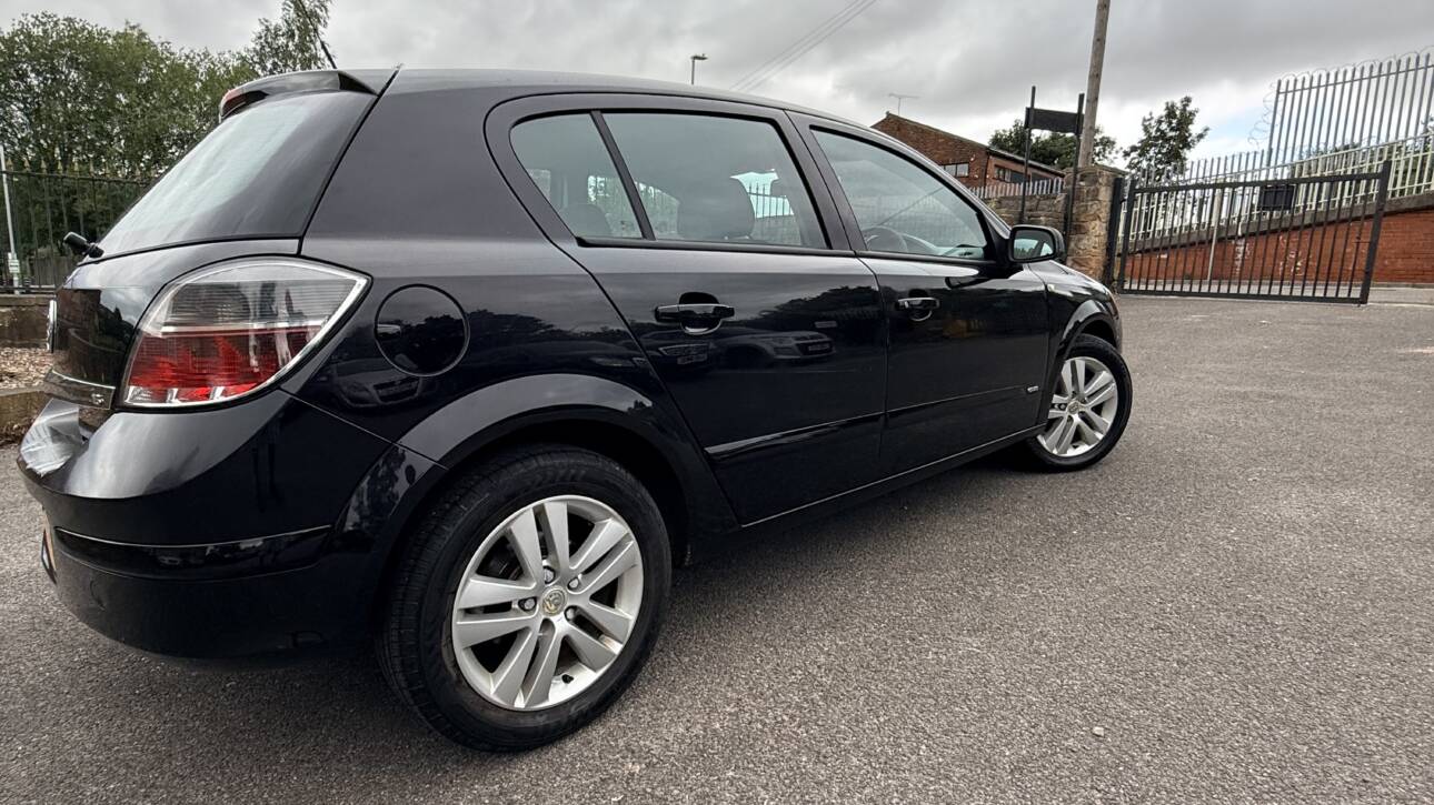 2008 VAUXHALL ASTRA CLUB | 5-SPEED MANUAL